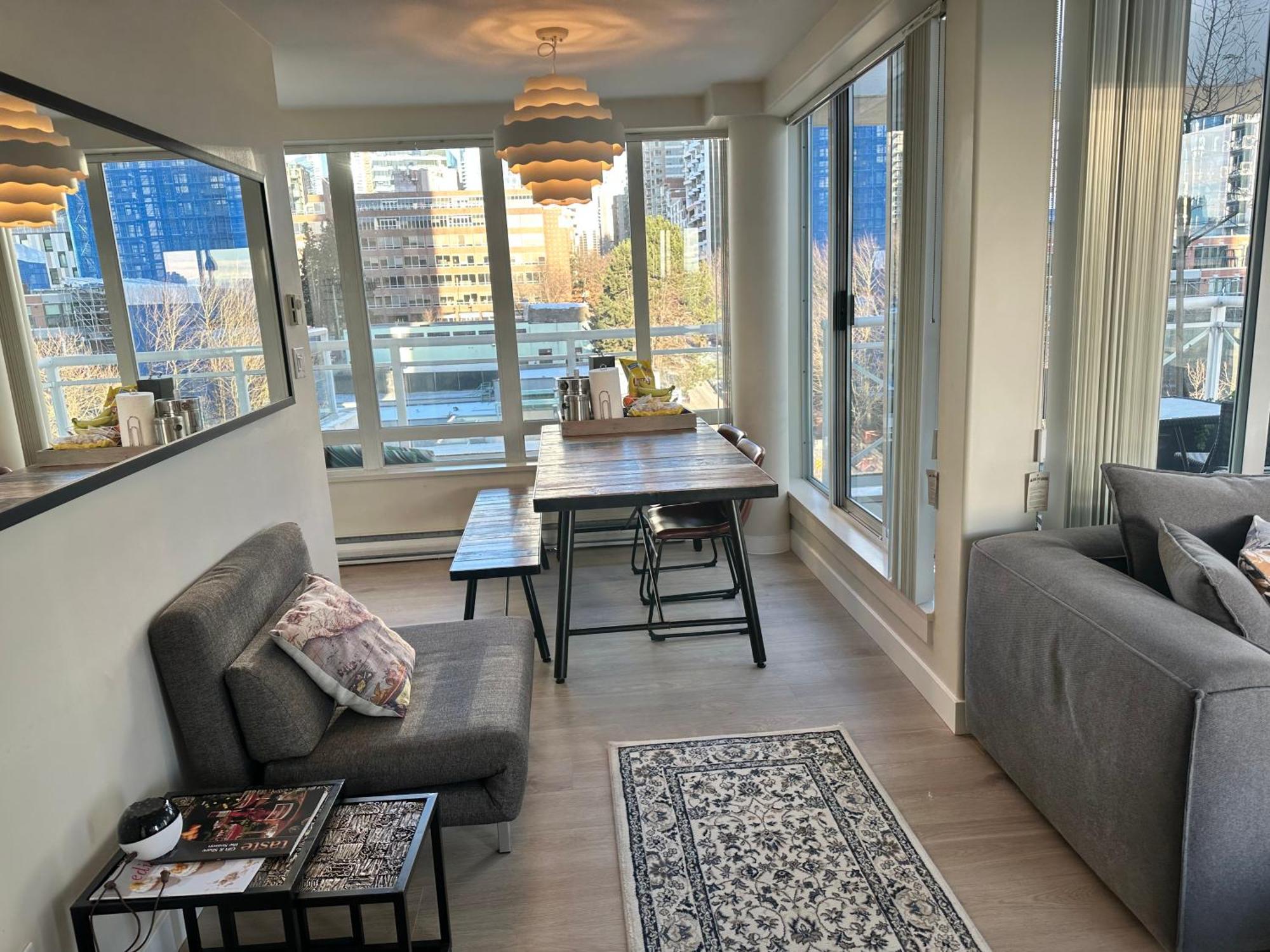 Penthouses Of Beach Ave Ванкувер Екстер'єр фото