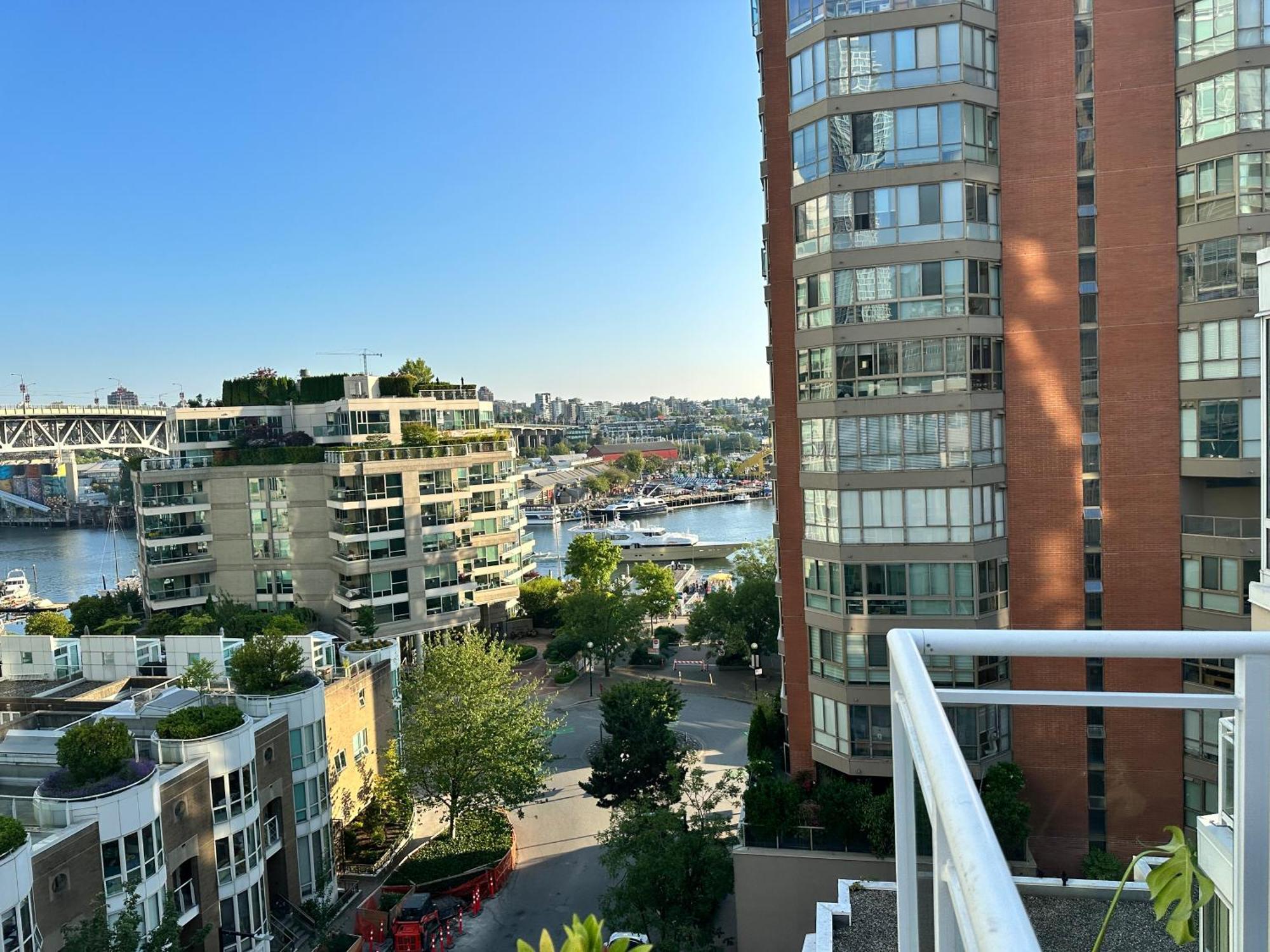 Penthouses Of Beach Ave Ванкувер Екстер'єр фото